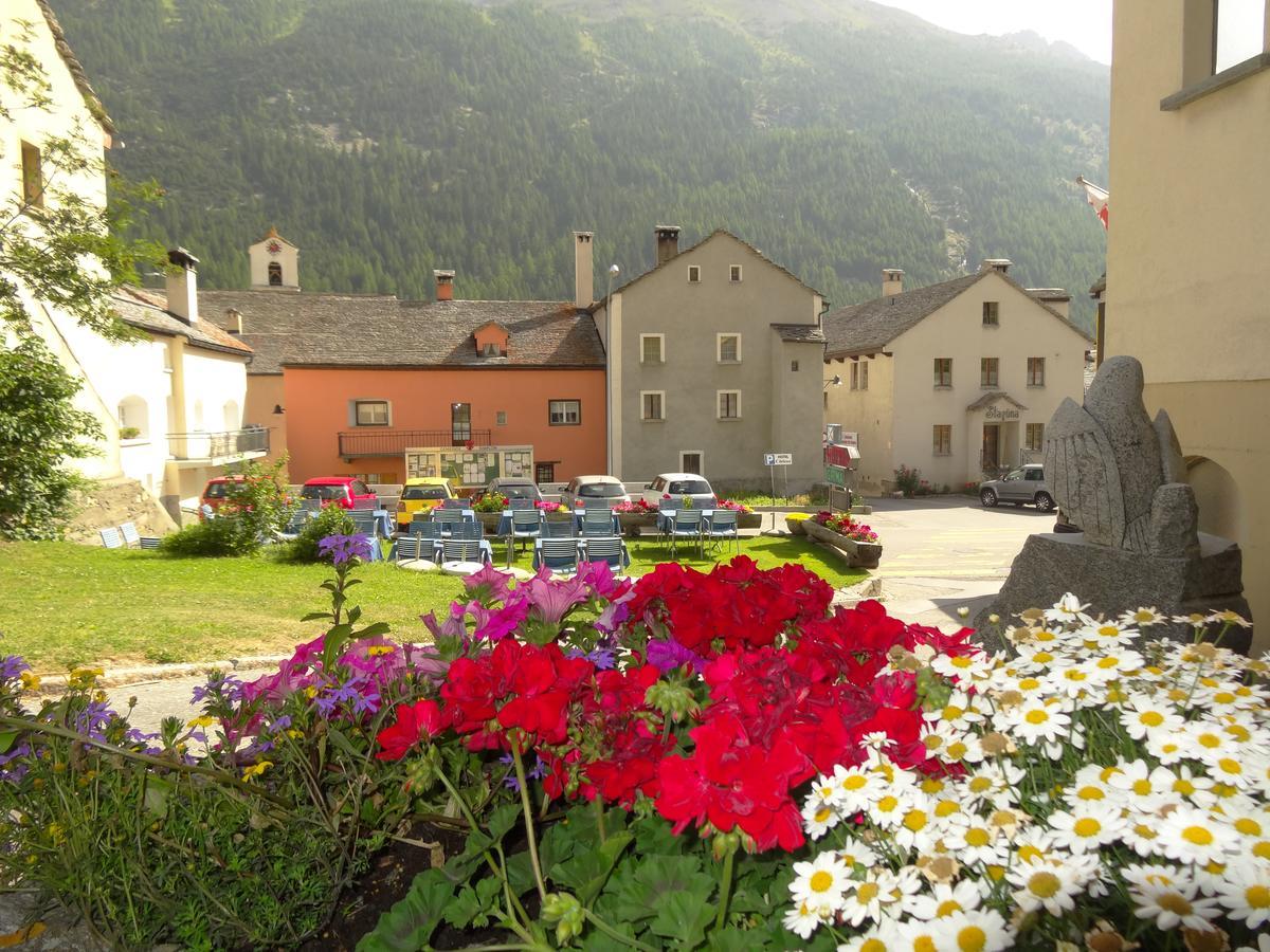 Hotel-Restaurant Grina Simplon Exterior foto